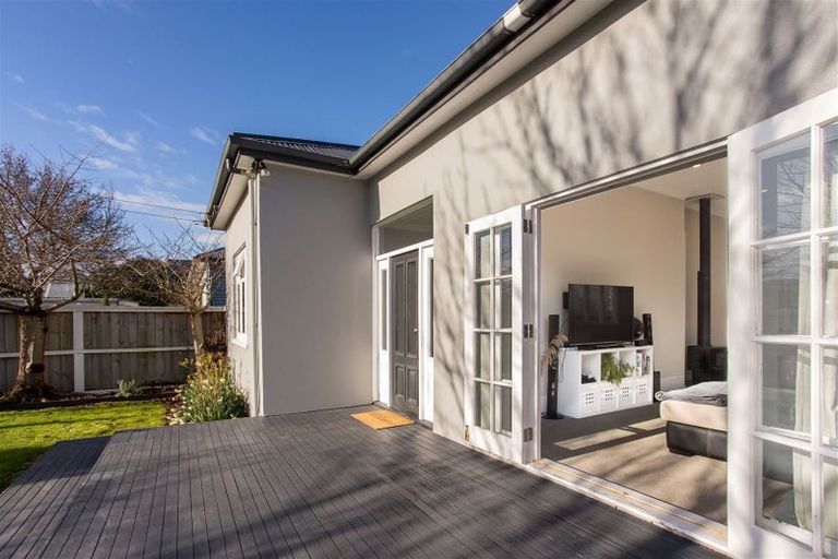 Photo of property in 58 Hawkesbury Avenue, St Albans, Christchurch, 8014