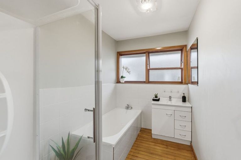 Photo of property in 50 Staveley Street, Avonhead, Christchurch, 8042