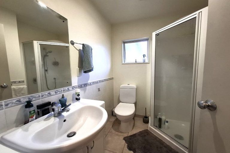 Photo of property in 3/57 Gladstone Road, Northcote, Auckland, 0627