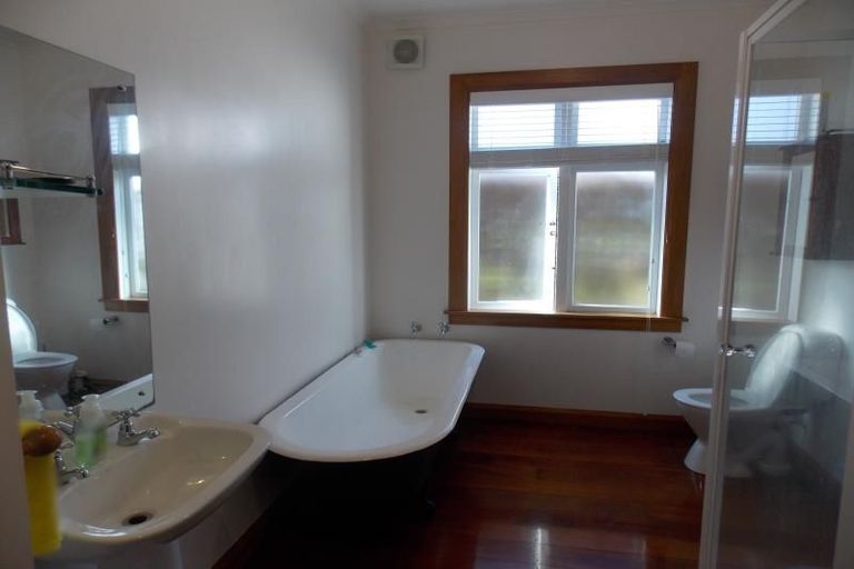 Photo of property in 132 Messines Road, Karori, Wellington, 6012