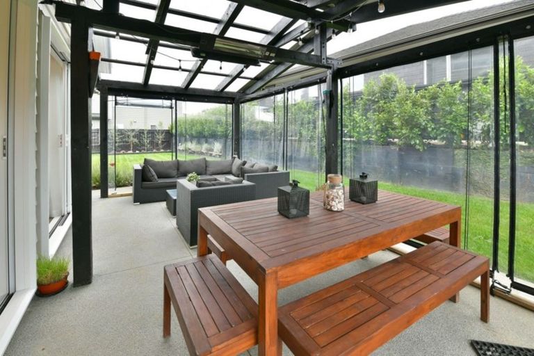 Photo of property in 18 Flavell Drive, Orewa, 0931