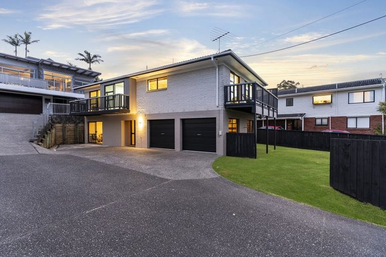 Photo of property in 24 Hebron Road, Waiake, Auckland, 0630
