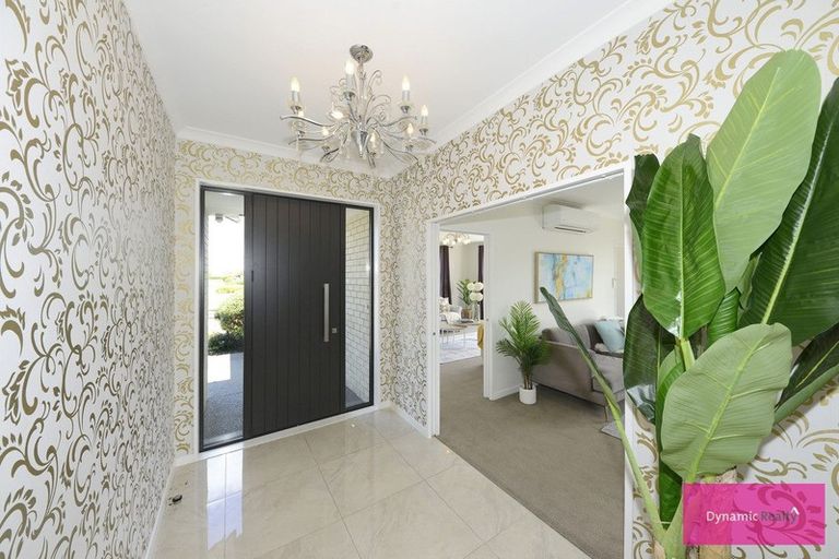 Photo of property in 16 Augustine Drive, Aidanfield, Christchurch, 8025
