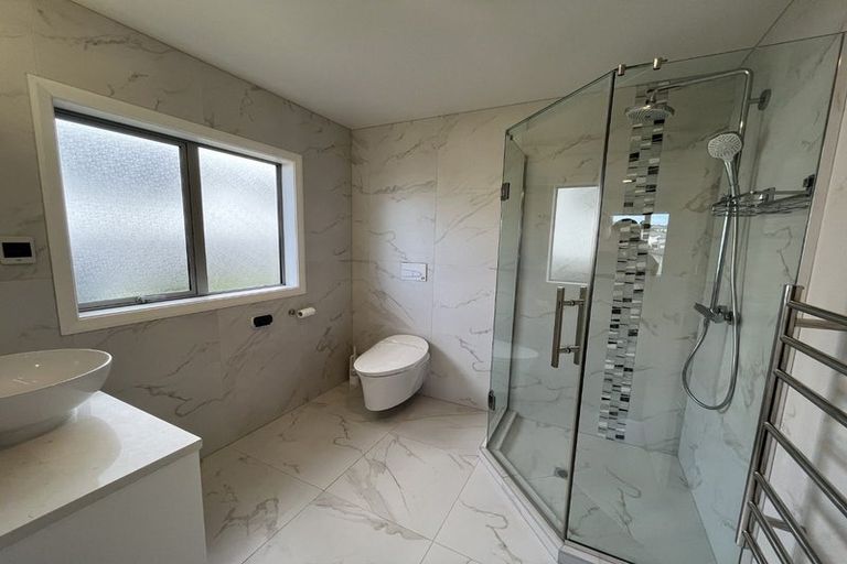 Photo of property in 26 Lagonda Rise, Oteha, Auckland, 0632