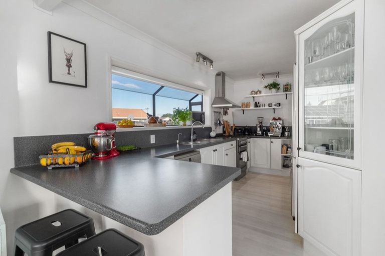 Photo of property in 15a Gordon Road, Mount Maunganui, 3116