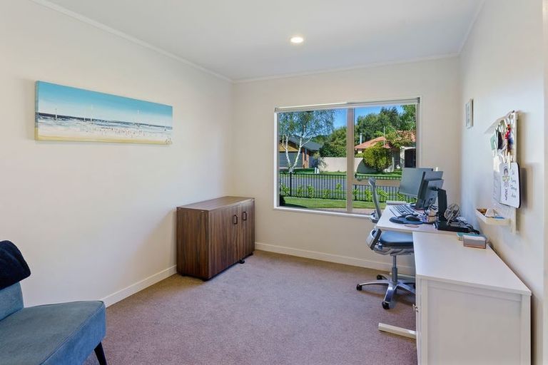 Photo of property in 3 Stella Court, Paraparaumu, 5032
