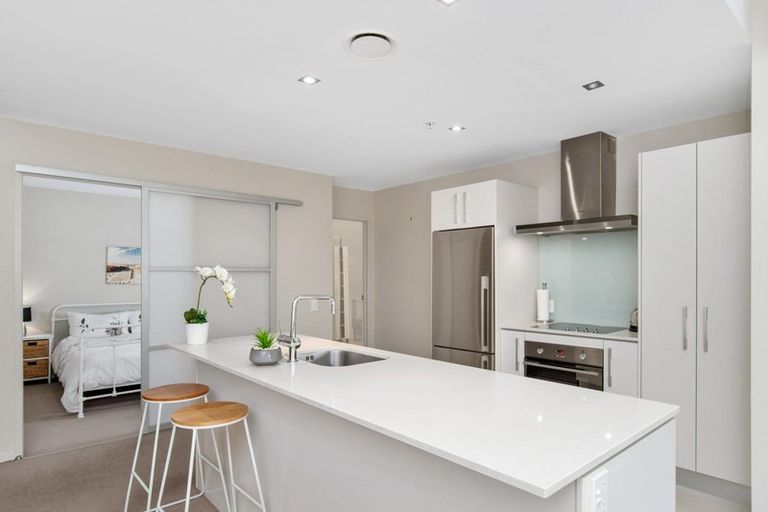 Photo of property in 4/8 Maunganui Road, Mount Maunganui, 3116