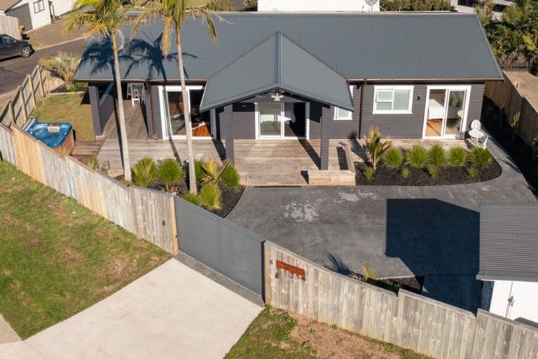 Photo of property in 89 Centennial Drive, Whitianga, 3510