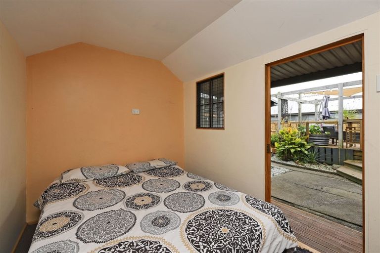 Photo of property in 1011 Hood Street, Mayfair, Hastings, 4122