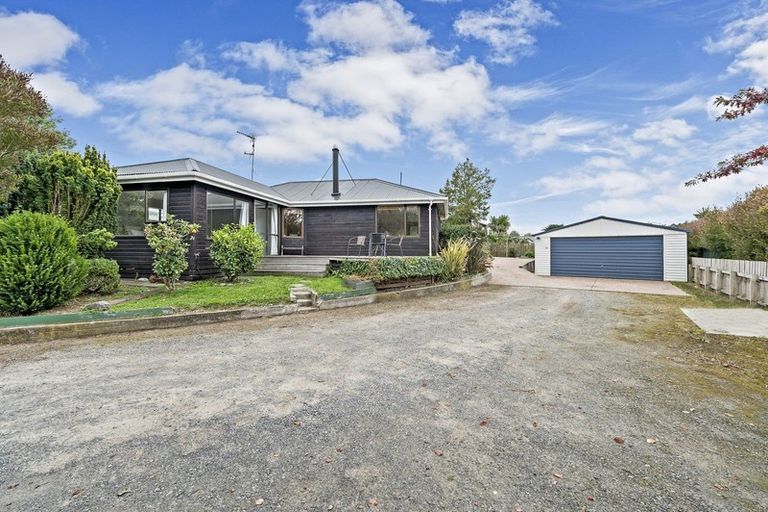 Photo of property in 1 Beach Crescent, Waikuku Beach, 7473