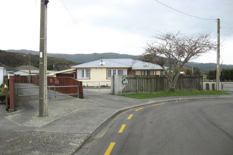 Photo of property in 17 Heath Street, Wainuiomata, Lower Hutt, 5014