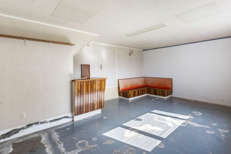 Photo of property in 462 Don Buck Road, Massey, Auckland, 0614