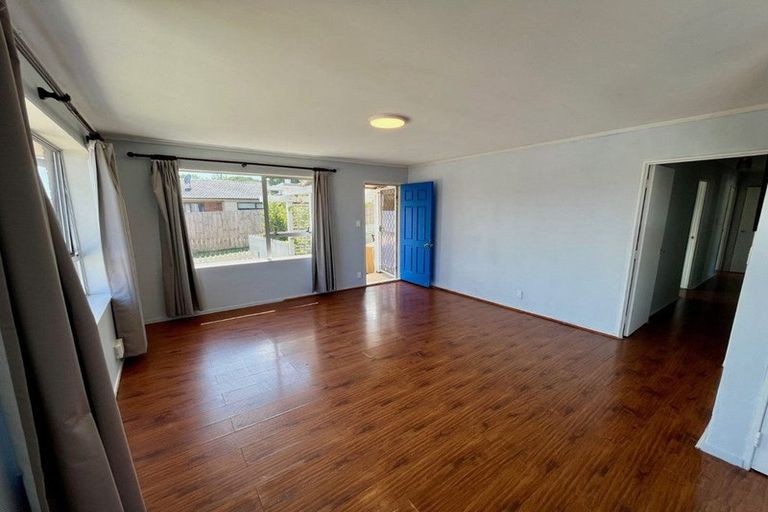 Photo of property in 1/11 Ciprian Place, Henderson, Auckland, 0612