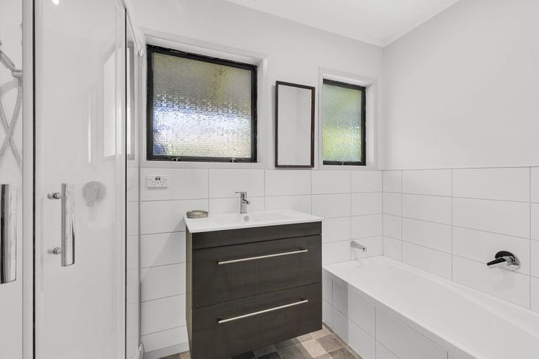 Photo of property in 19 Tara Place, Snells Beach, 0920
