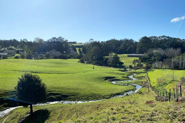 Photo of property in 5 Waterfall Lane, Kerikeri, 0230