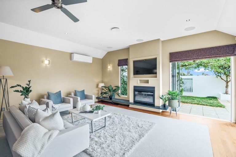 Photo of property in 24 Crombie Green, Northwood, Christchurch, 8051