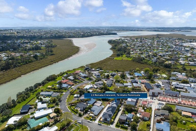Photo of property in 13b Renata Crescent, Te Atatu Peninsula, Auckland, 0610
