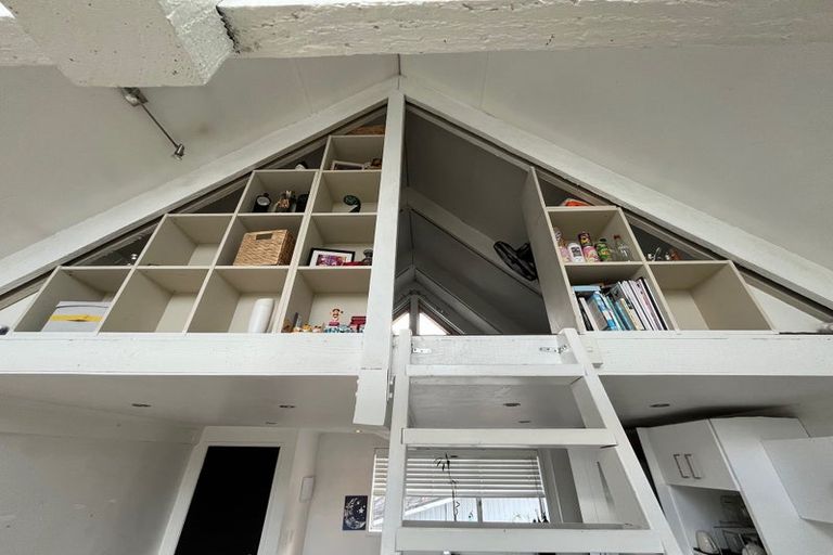 Photo of property in 1/7 Beach Haven Road, Beach Haven, Auckland, 0626