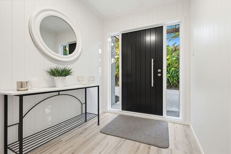 Photo of property in 46b Grand Vue Road, Kawaha Point, Rotorua, 3010