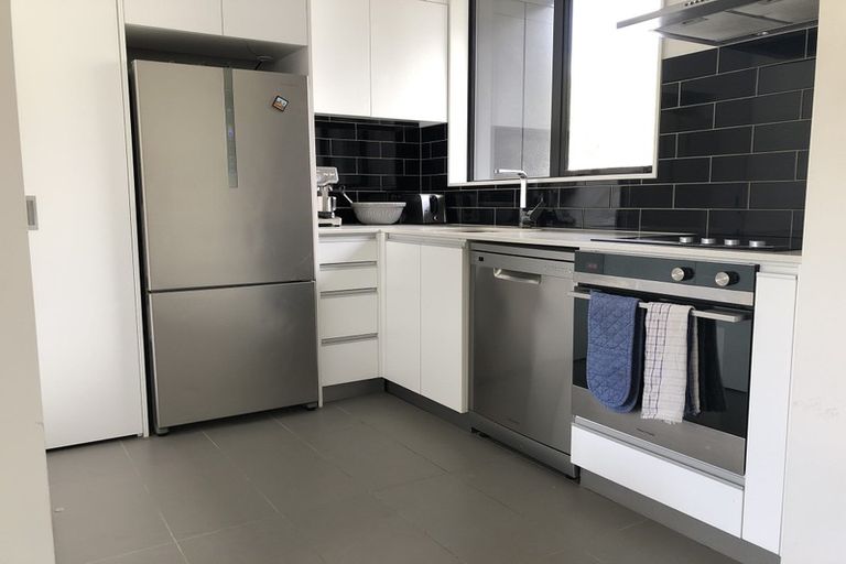 Photo of property in 74u3 Derwent Street, Island Bay, Wellington, 6023