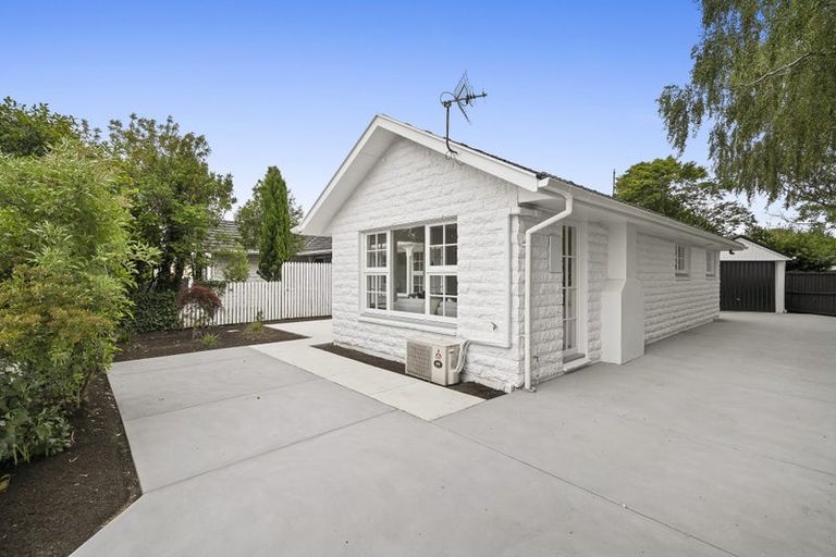 Photo of property in 2/170 Waimairi Road, Ilam, Christchurch, 8041