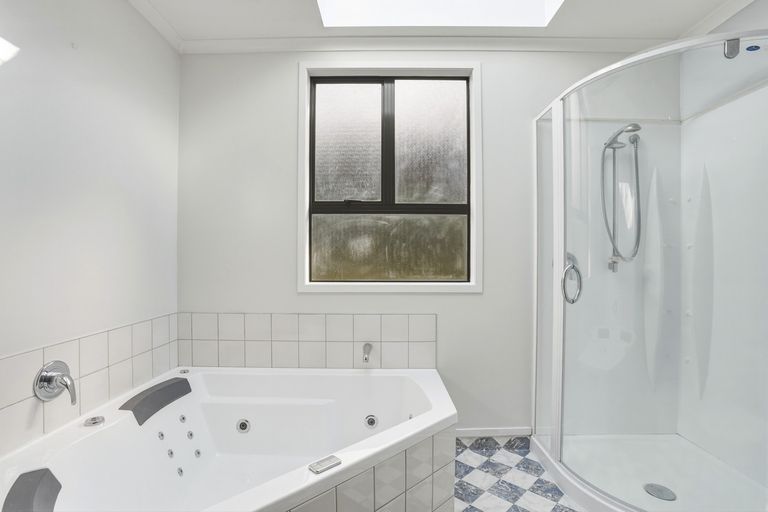 Photo of property in 360 Kaikorai Valley Road, Bradford, Dunedin, 9011