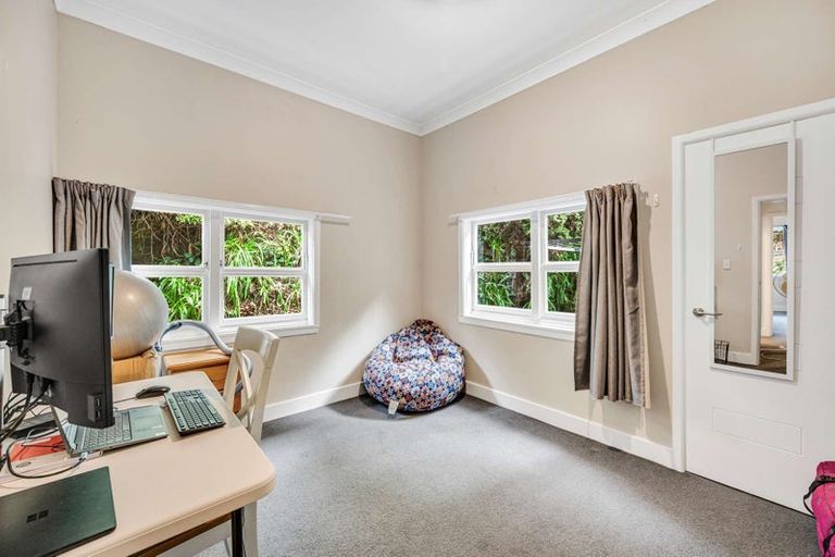 Photo of property in 30 Coote Road, Bluff Hill, Napier, 4110