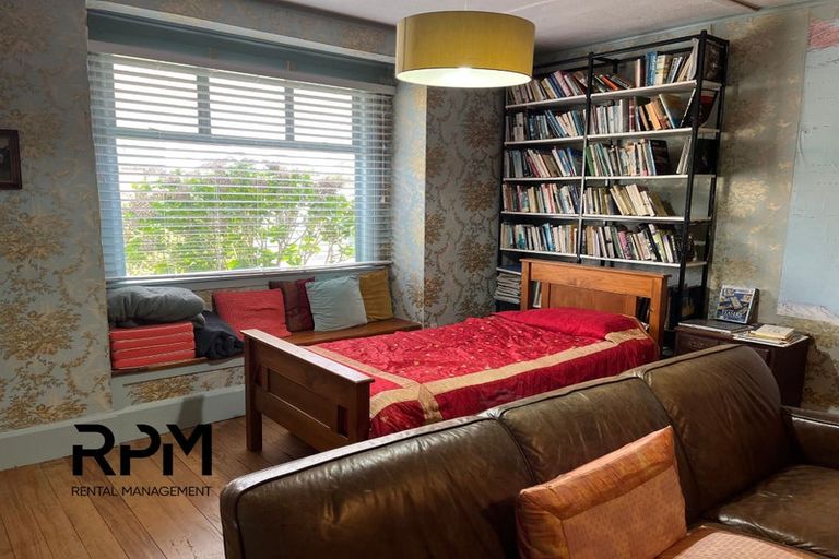 Photo of property in 21 Gilbert Street, New Plymouth, 4310