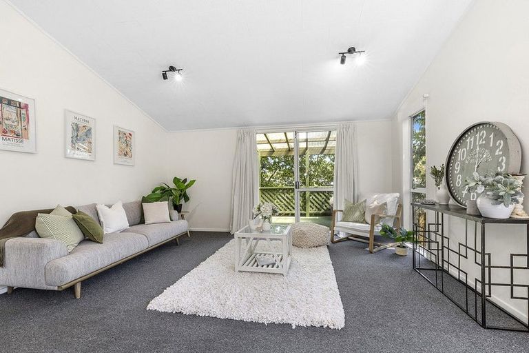 Photo of property in 21a Omapere Street, Whitby, Porirua, 5024