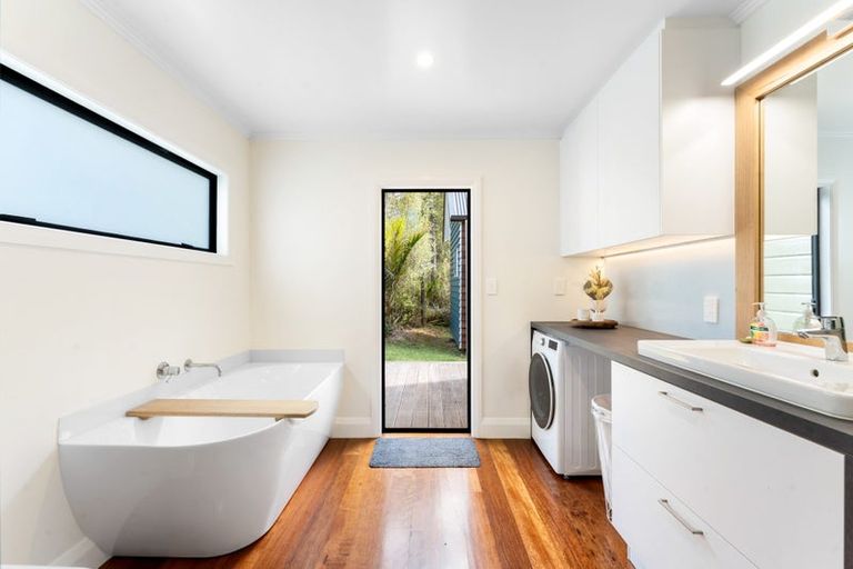 Photo of property in 12 Sunnyvale Road, Waitakere, Auckland, 0614