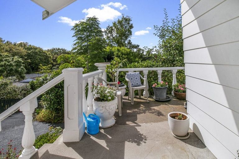 Photo of property in 1/6 Mahuta Grove, Northcote, Auckland, 0627