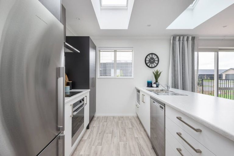 Photo of property in 104h Johns Road, Belfast, Christchurch, 8051