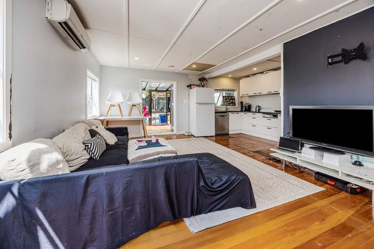 Photo of property in 156 Rathgar Road, Henderson, Auckland, 0610