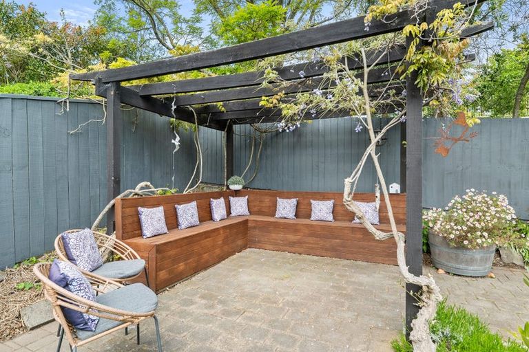 Photo of property in 15 Karitane Drive, Cashmere, Christchurch, 8022