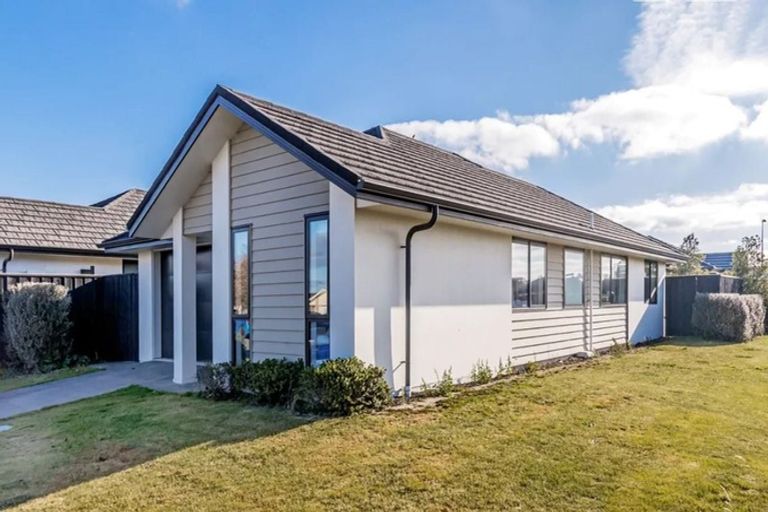 Photo of property in 61 Farnborough Way, Rolleston, 7615