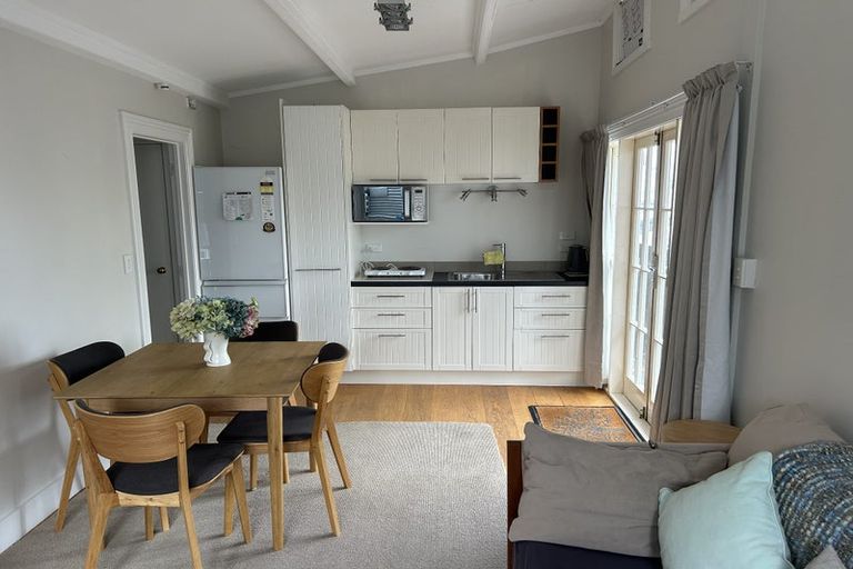 Photo of property in 31 Queen Street, Cambridge, 3434