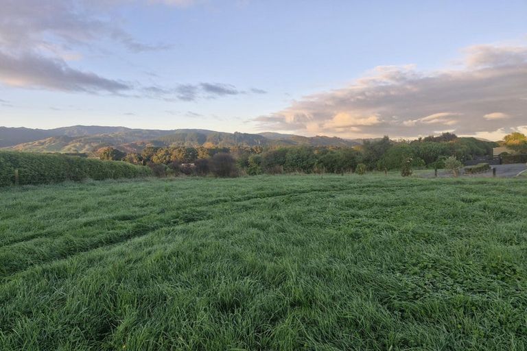 Photo of property in 48 Ohau Terraces, Ohau, 5570