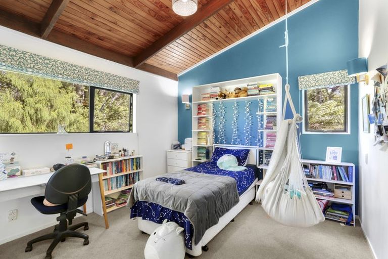 Photo of property in 104 Konini Road, Titirangi, Auckland, 0604