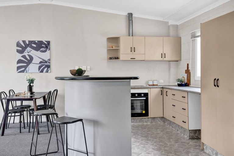 Photo of property in 2 Hamlet Street, Stratford, 4332