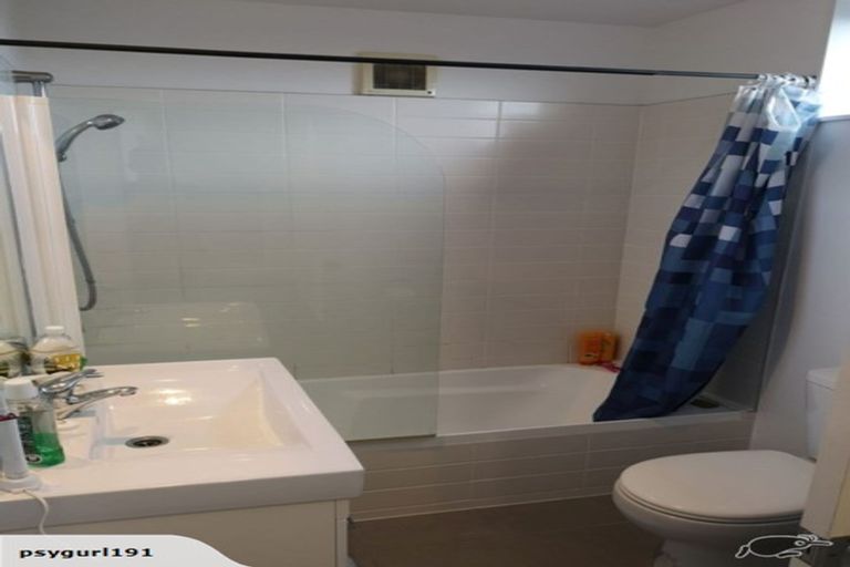 Photo of property in 63u2 Darlington Road, Miramar, Wellington, 6022