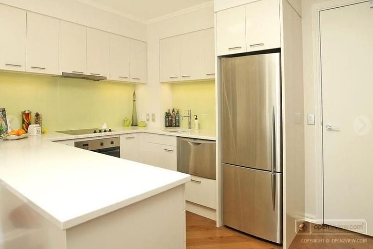 Photo of property in Sanctum Apartments, 34/10b Ebor Street, Te Aro, Wellington, 6011