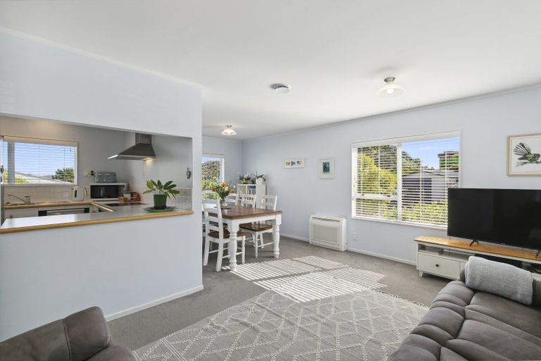 Photo of property in 94 Montgomery Avenue, Karori, Wellington, 6012