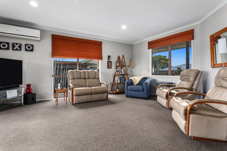 Photo of property in 23 Edgewater Grove, Whakatane, 3120