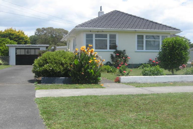 Photo of property in 27 Field Street, Aramoho, Whanganui, 4500