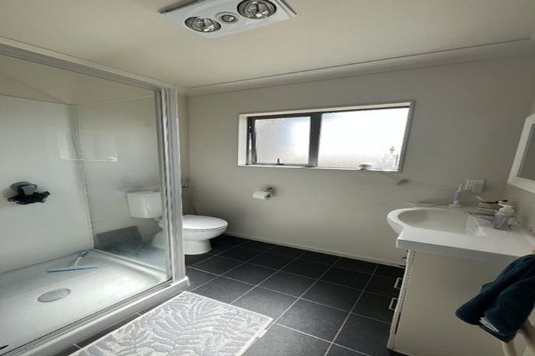 Photo of property in 3 Gennaker Lane, Whitby, Porirua, 5024