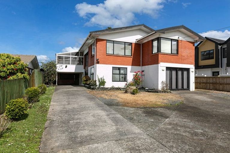 Photo of property in 250 Don Buck Road, Massey, Auckland, 0614