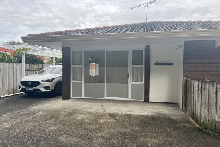Photo of property in 5/29 Puriri Avenue, Greenlane, Auckland, 1051