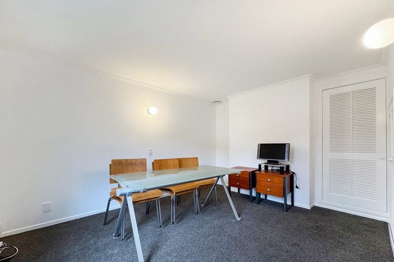 Photo of property in 24 Mount Pleasant Road, Aro Valley, Wellington, 6012