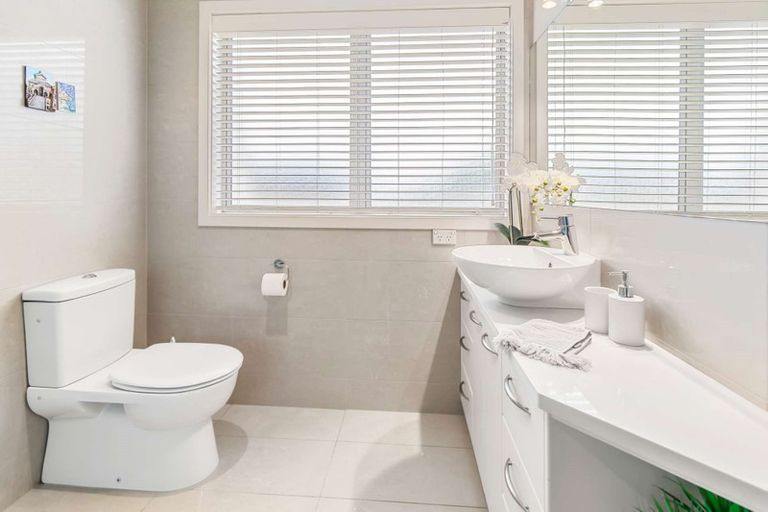 Photo of property in 2c Hinewa Road, Otumoetai, Tauranga, 3110