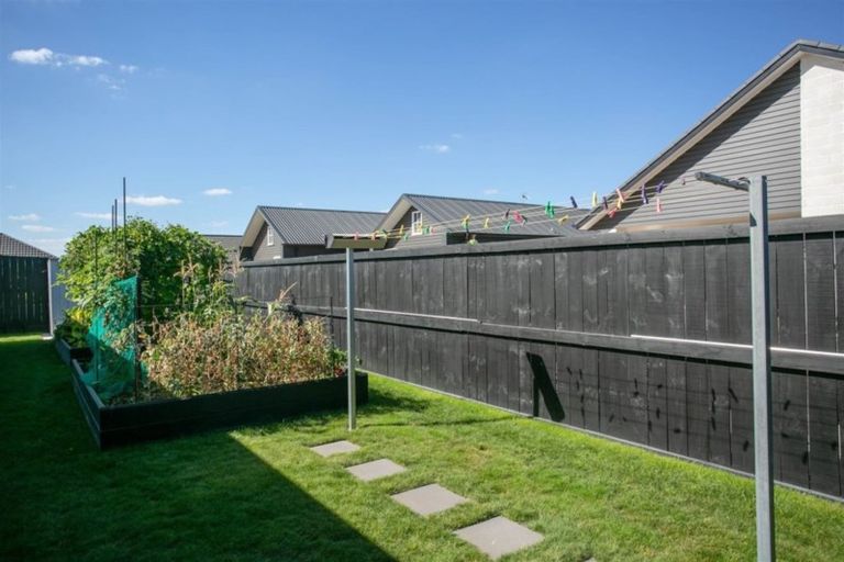 Photo of property in 39a Norfolk Drive, Cambridge, 3434